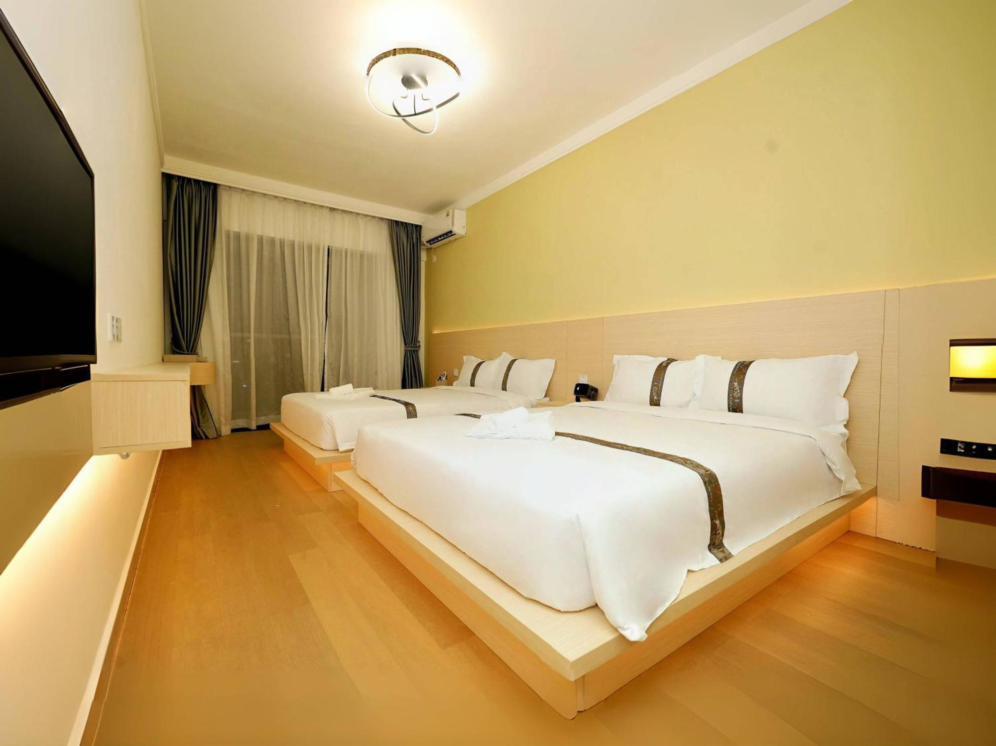 X One Hotel Phnom Penh Bagian luar foto