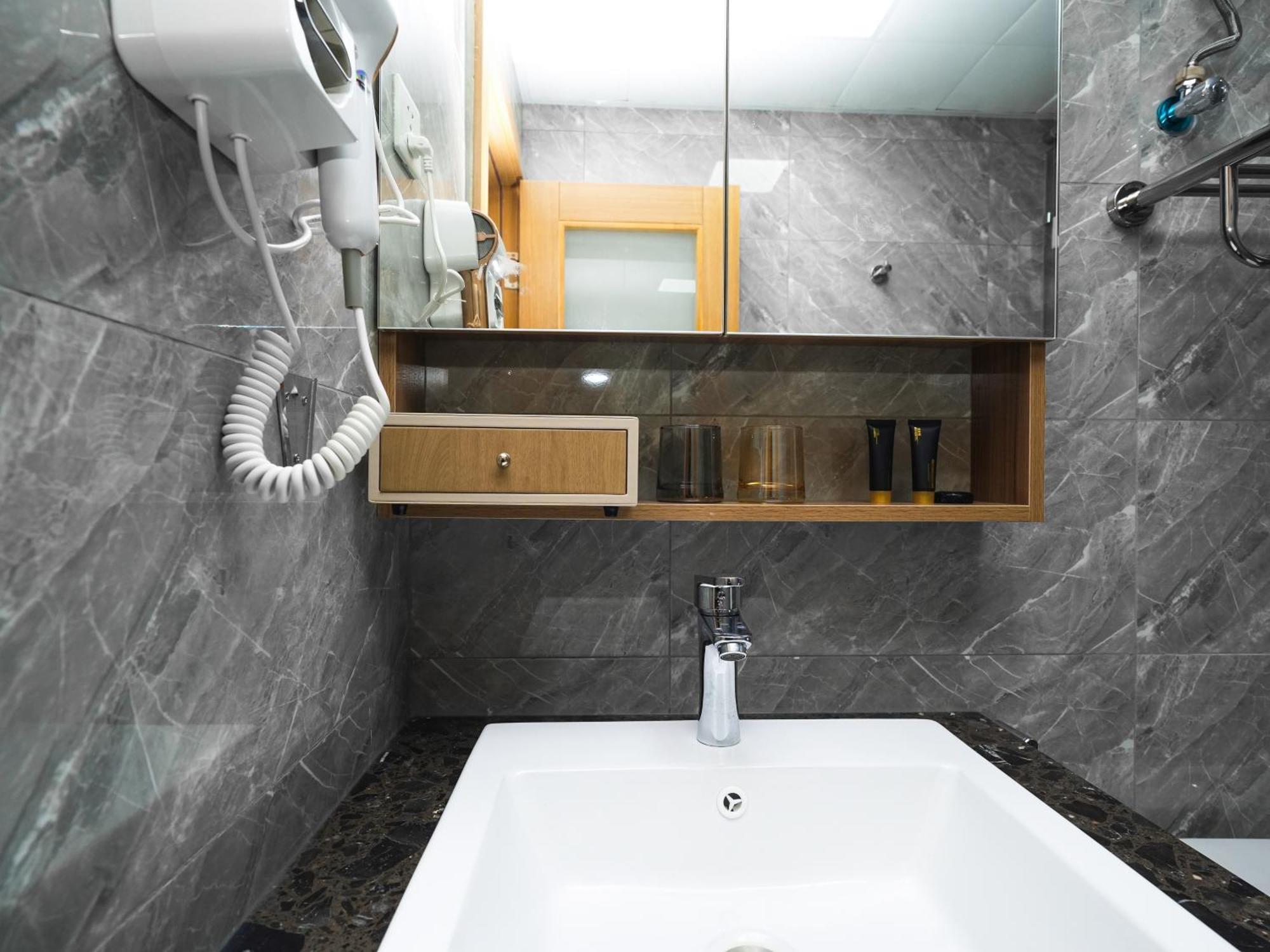 X One Hotel Phnom Penh Bagian luar foto