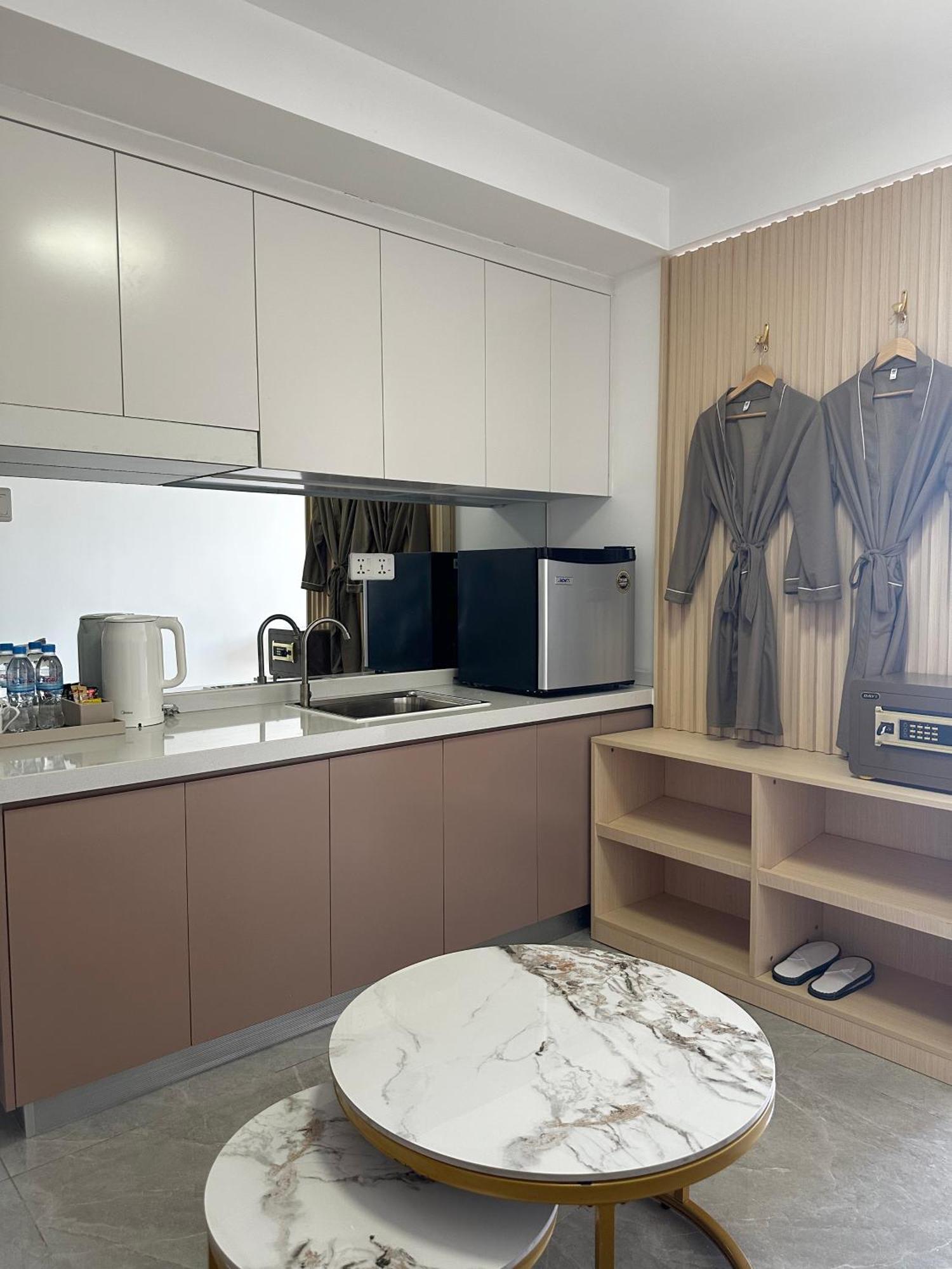 X One Hotel Phnom Penh Bagian luar foto