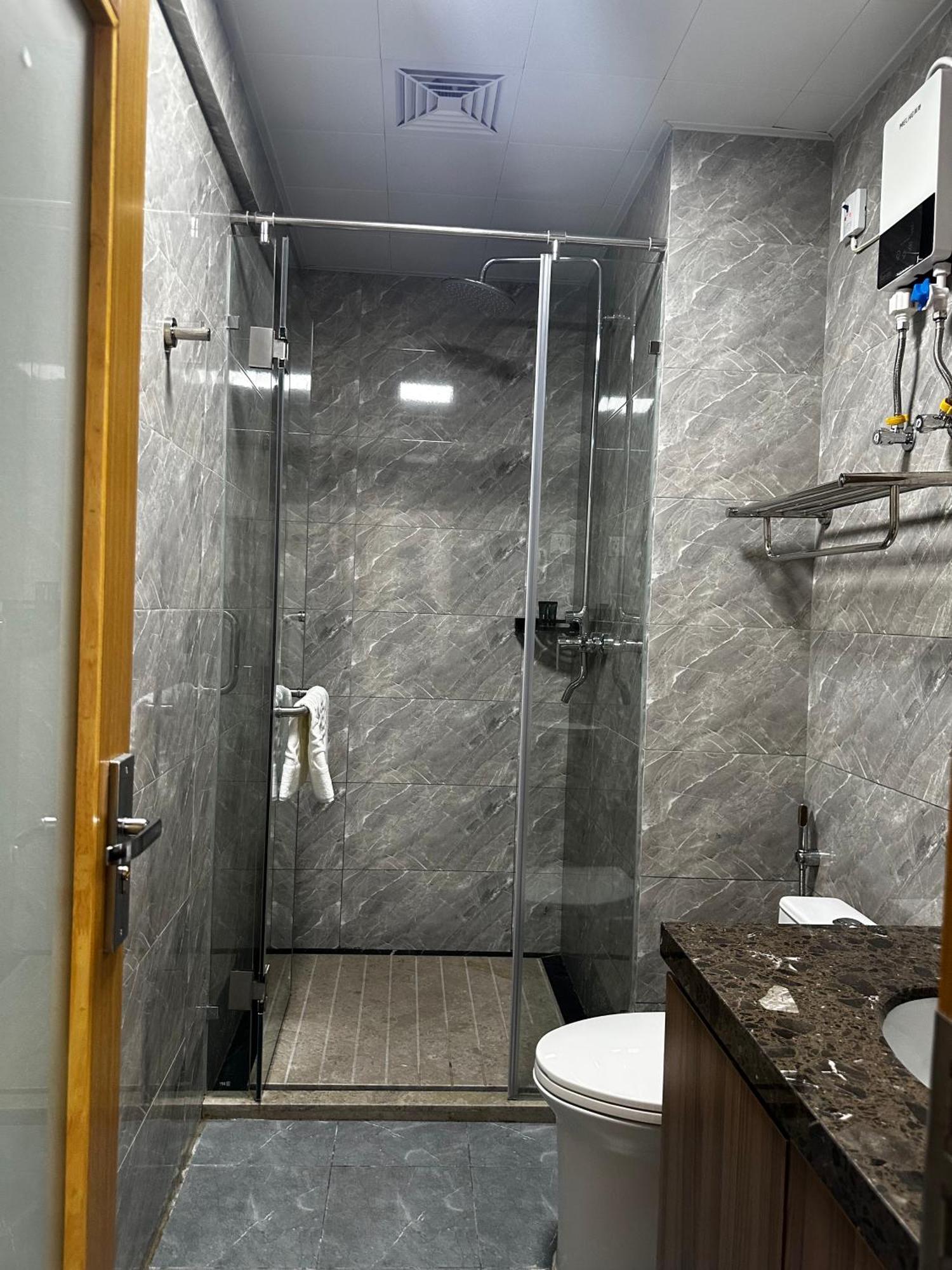 X One Hotel Phnom Penh Bagian luar foto